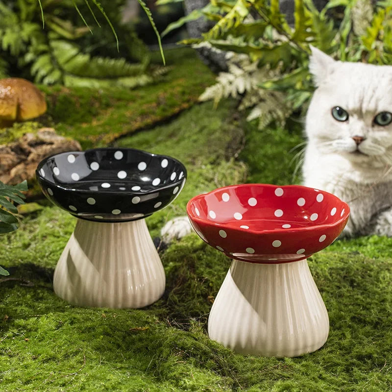 comedouro de cerâmica para cães e gatos formato de cogumelo